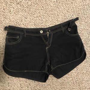 Da Nang, black short shorts